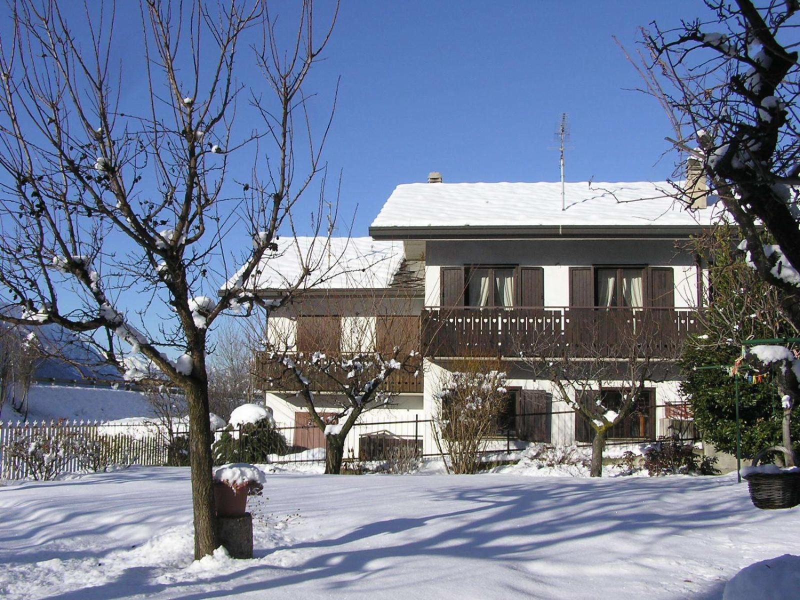 B&B Au Petit Bonheur Saint-Vincent Exterior photo