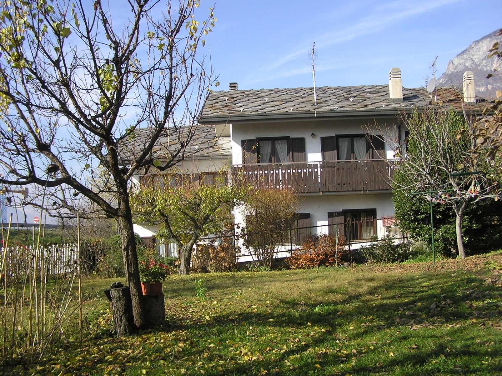 B&B Au Petit Bonheur Saint-Vincent Exterior photo